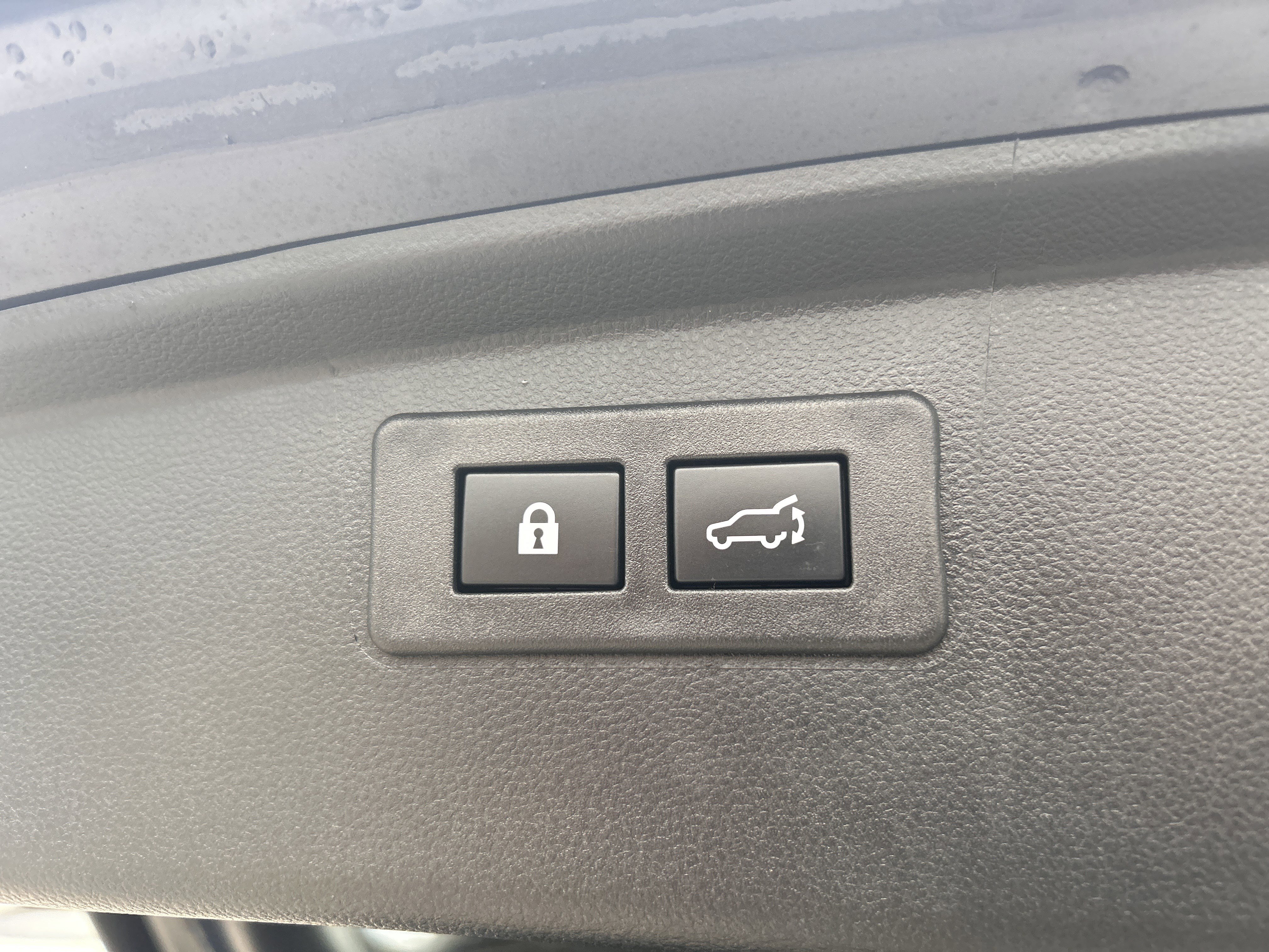 Certified 2025 Subaru Outback Premium image 31