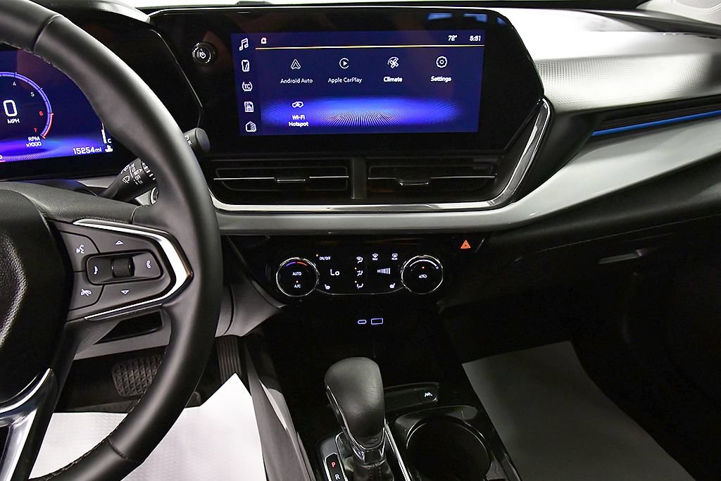 Used 2024 Chevrolet Trax LT w/ Driver Confidence Package FWD image 24