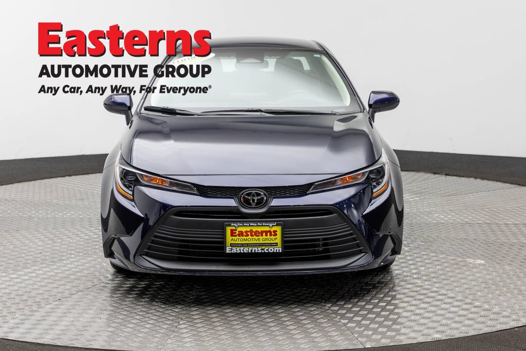 Used 2024 Toyota Corolla LE FWD image 2