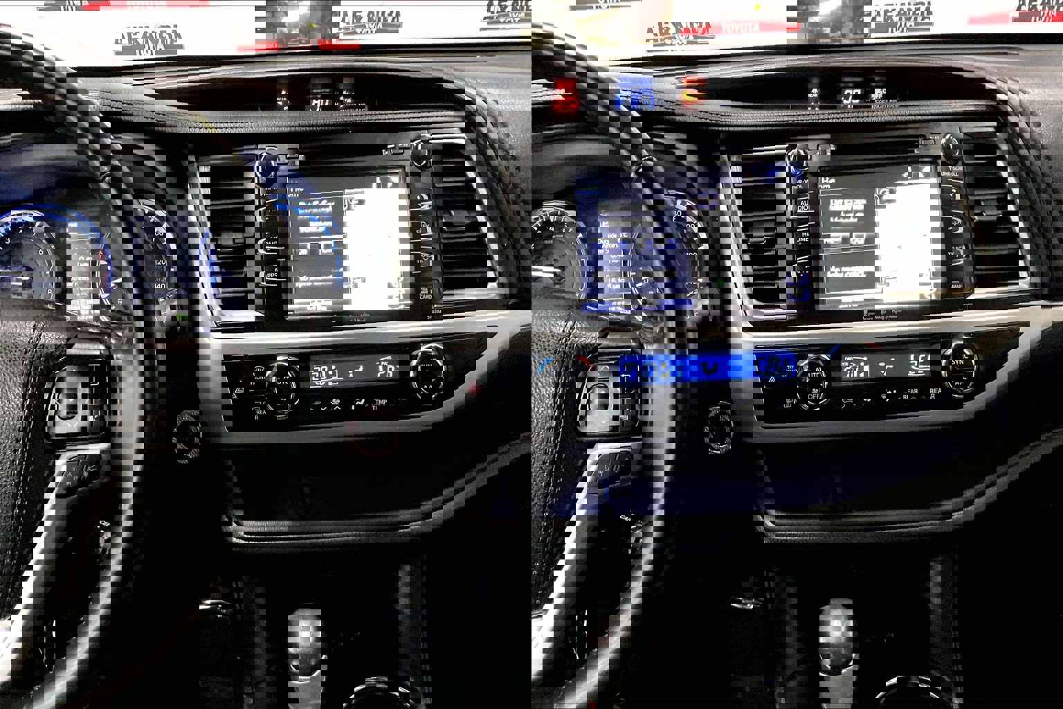 Used 2019 Toyota Highlander SE image 6