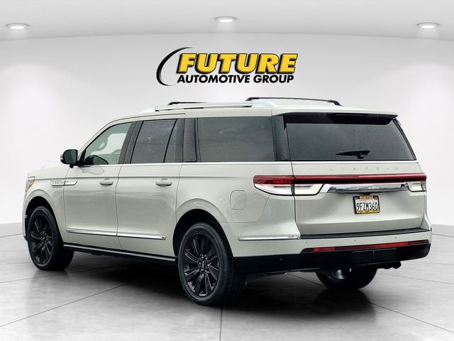 Certified 2023 Lincoln Navigator L Reserve AWD/4WD image 6