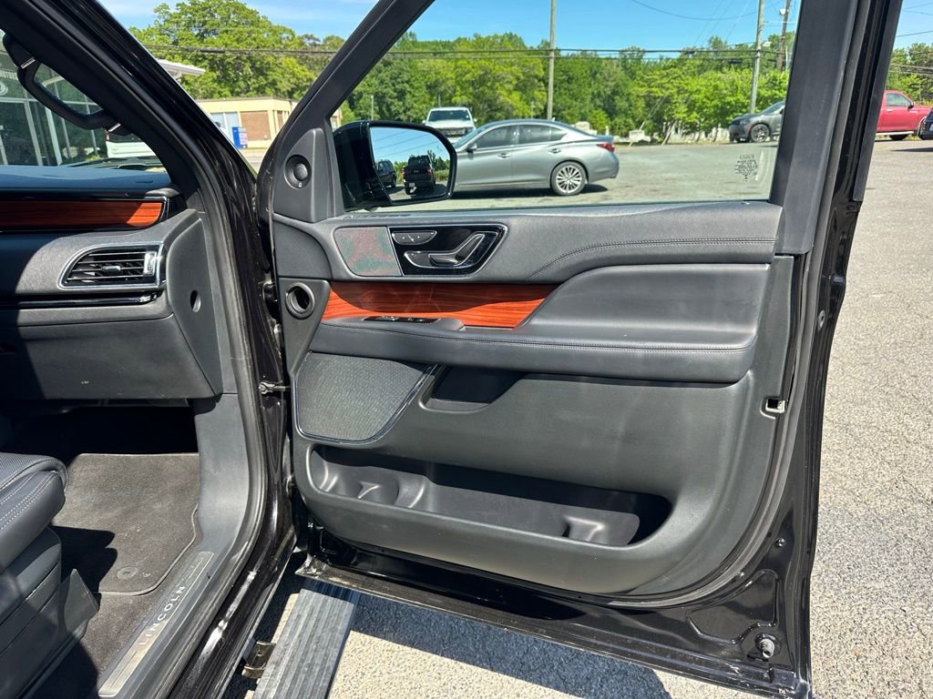 Used 2024 Lincoln Navigator L 4WD image 18
