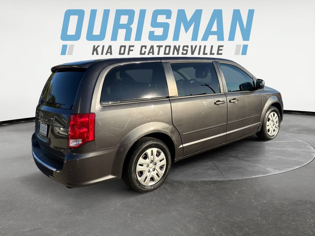 Used 2016 Dodge Grand Caravan SE w/ Quick Order Package 29E SE FWD image 6