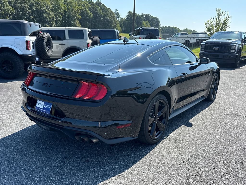 Used 2022 Ford Mustang GT Premium w/ Black Accent Package RWD image 7