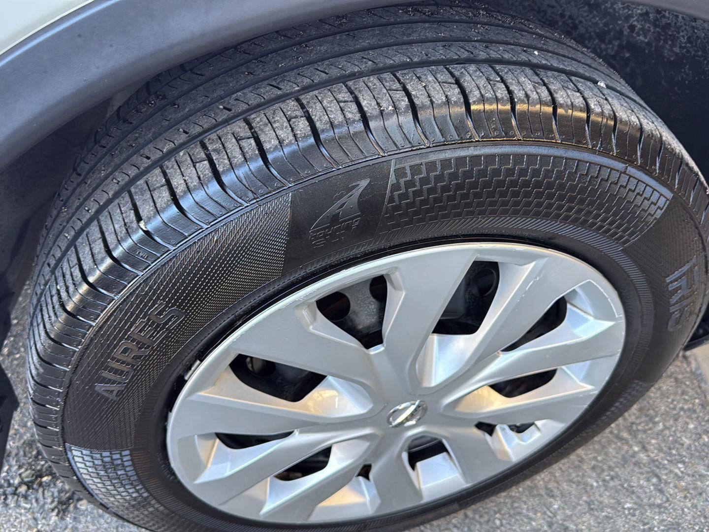 Used 2020 Nissan Rogue S FWD image 14