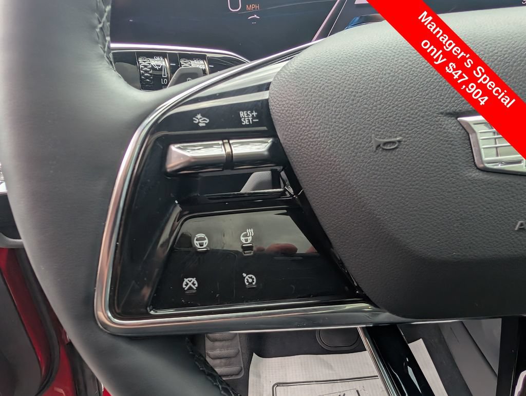 Used 2025 Cadillac Lyriq Luxury w/ LPO, Floor Liner Package AWD/4WD image 17