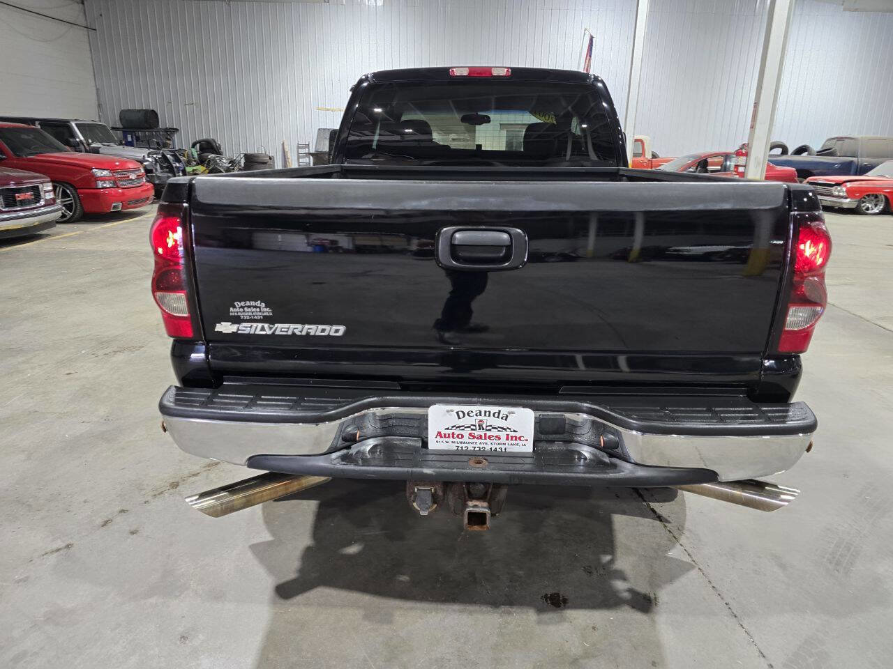 Used 2007 Chevrolet Silverado 2500 LT w/ Snow Plow Prep Package image 11