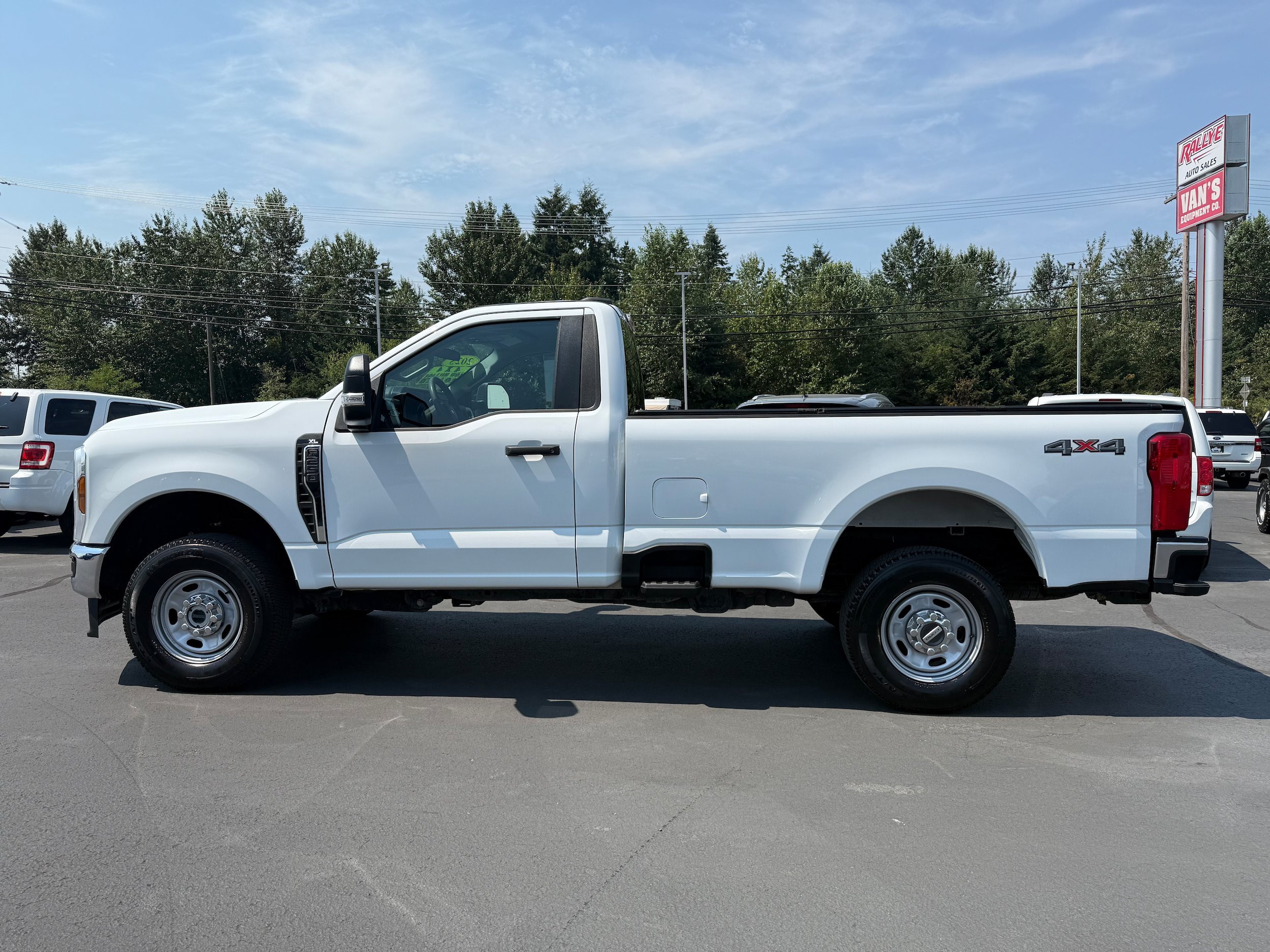 Used 2025 Ford F250 XL w/ XL Chrome Package AWD/4WD image 9