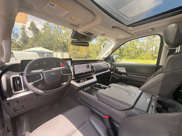 Used 2025 Ford Expedition Active AWD/4WD image 15