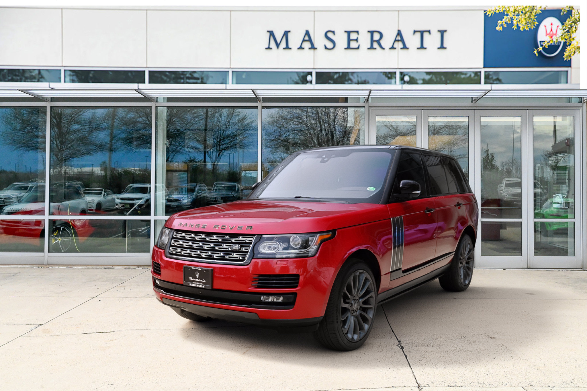 Used 2017 Land Rover Range Rover Supercharged AWD/4WD image 1