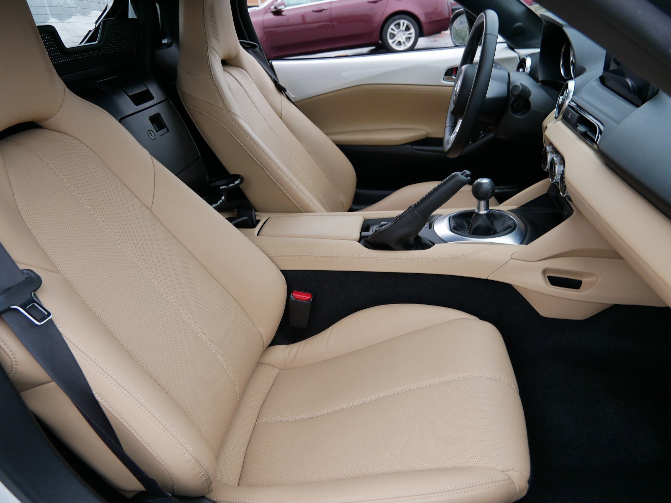 Used 2024 MAZDA MX-5 Miata Grand Touring image 12