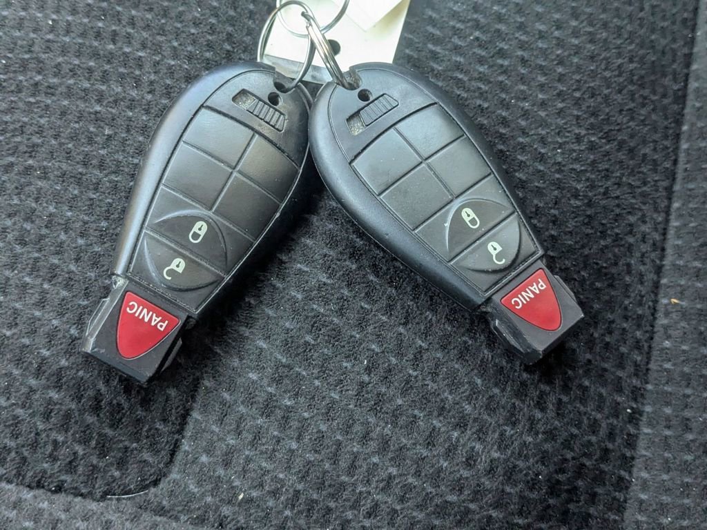 Used 2020 Dodge Grand Caravan SE image 34