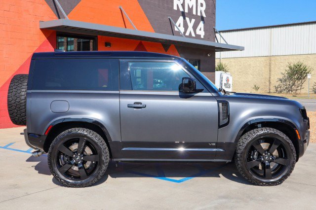 Used 2023 Land Rover Defender 90 V8 image 4