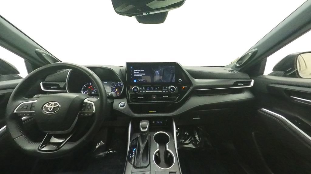 Used 2023 Toyota Highlander XSE image 33