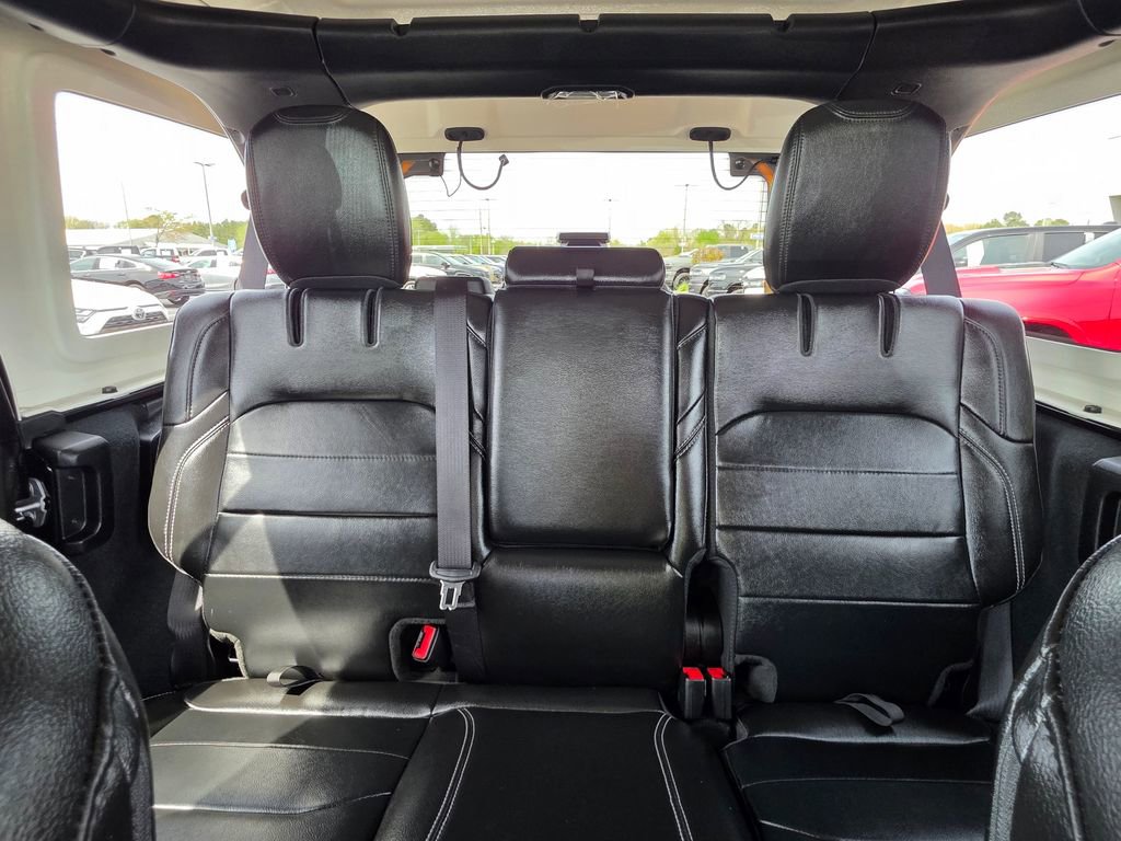 Used 2023 Jeep Wrangler Unlimited Sahara w/ Cold Weather Group image 30