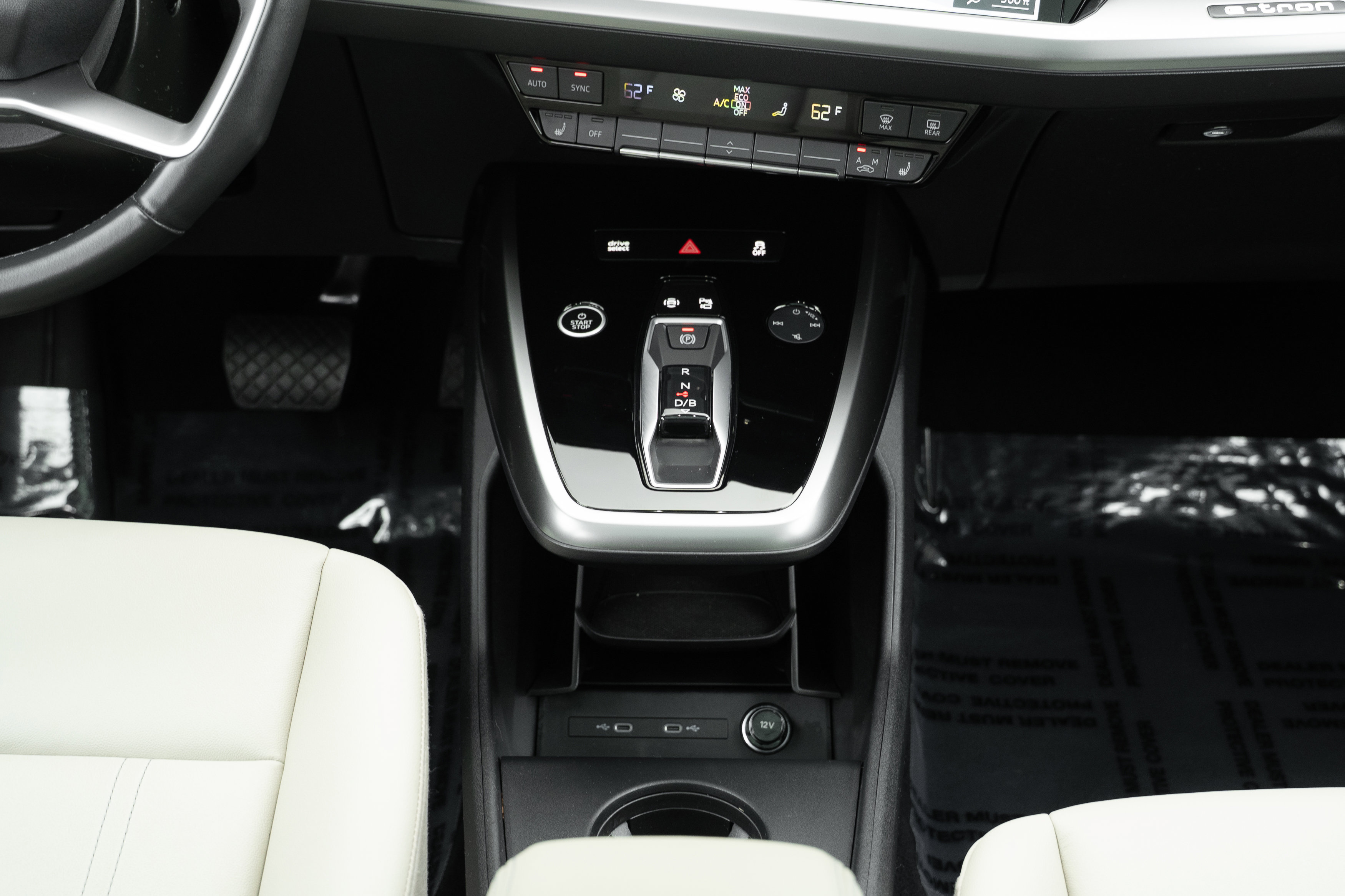 Certified 2024 Audi Q4 e-tron Prestige image 20