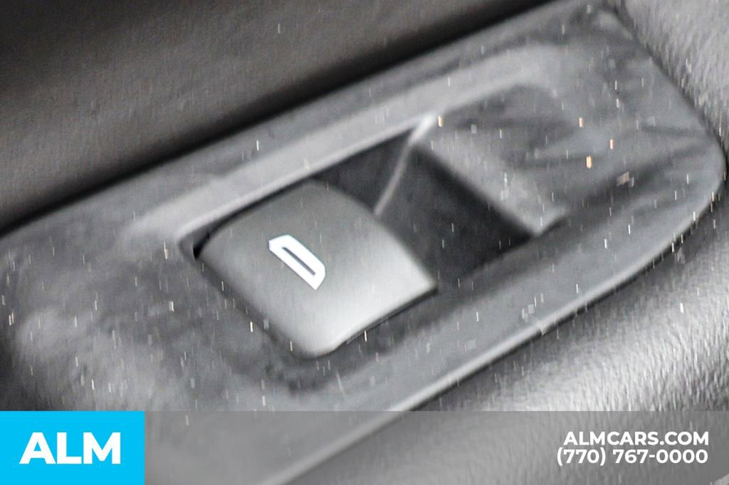 Used 2025 Chevrolet Suburban Z71 AWD/4WD image 51