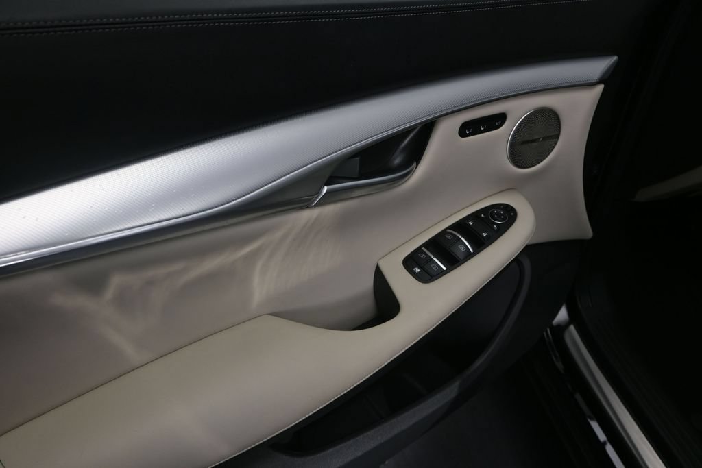 Certified 2022 INFINITI QX50 Essential AWD/4WD image 11