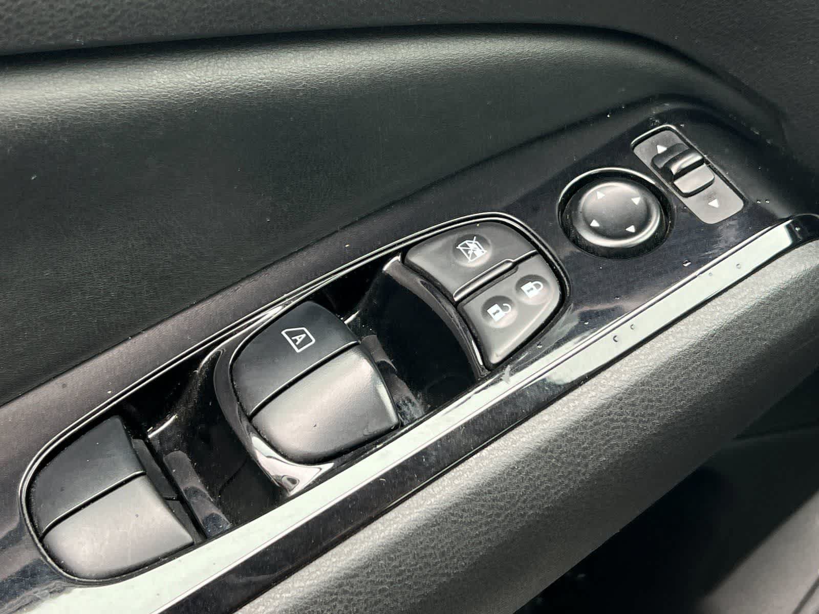 Used 2024 Nissan Altima 2.5 SR FWD image 14