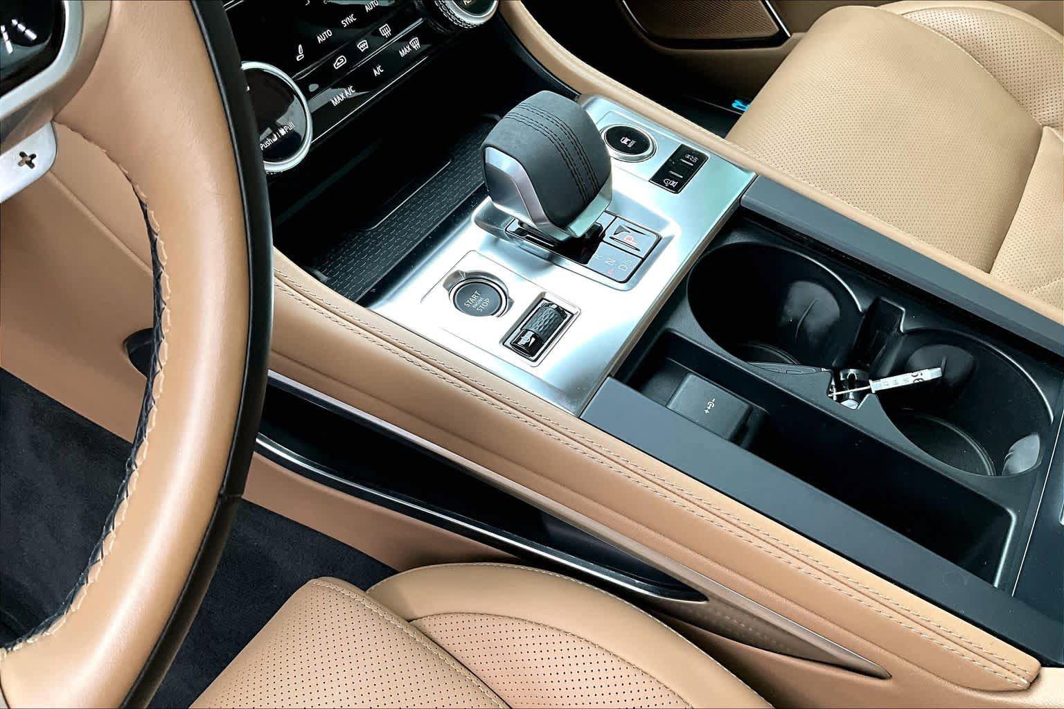 Used 2023 Jaguar F-PACE S AWD/4WD image 16