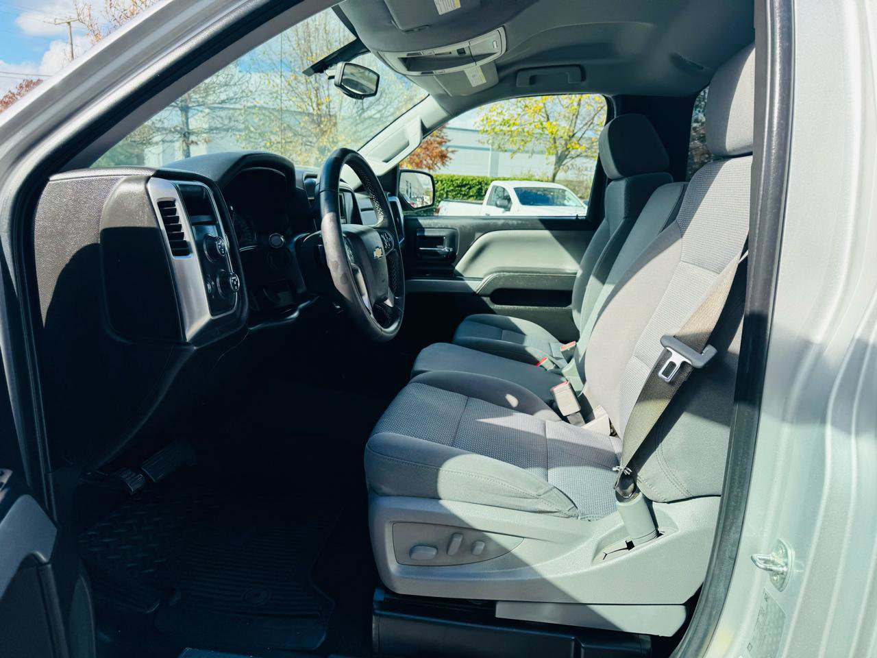 Used 2014 Chevrolet Silverado 1500 LT w/ LT Convenience Package AWD/4WD image 39