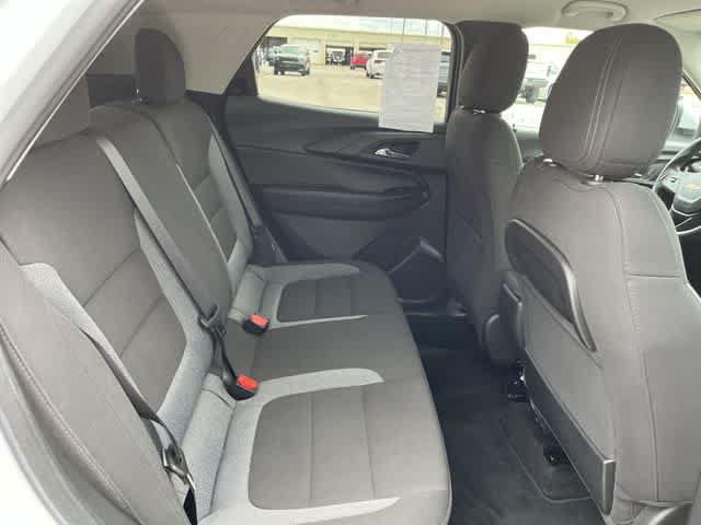 Used 2022 Chevrolet TrailBlazer LT w/ Confidence II Package FWD image 17