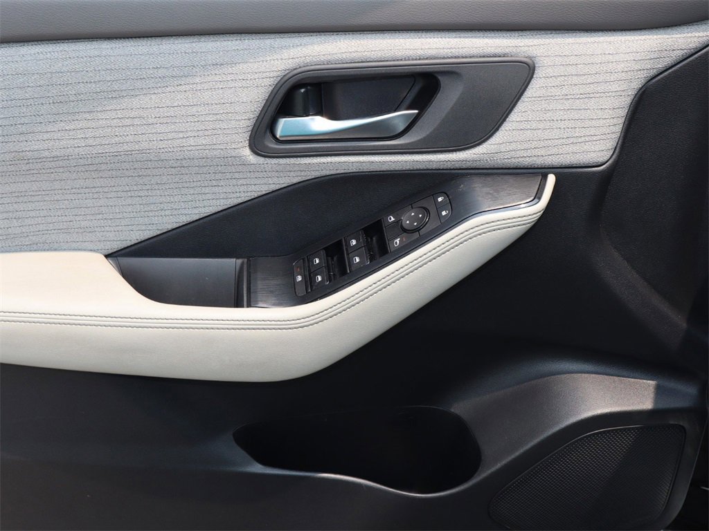 Certified 2022 Nissan Rogue SV image 15