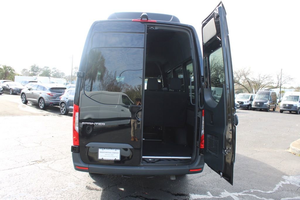 Used 2025 Mercedes-Benz Sprinter 2500 image 40