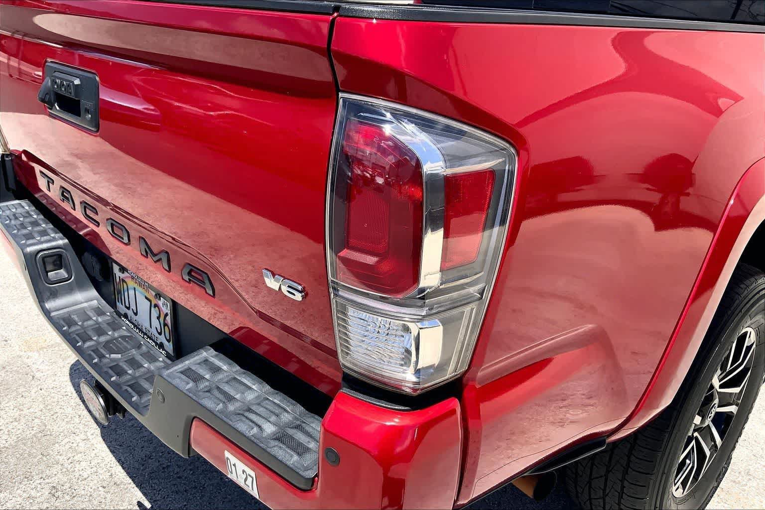 Used 2021 Toyota Tacoma SR AWD/4WD image 32