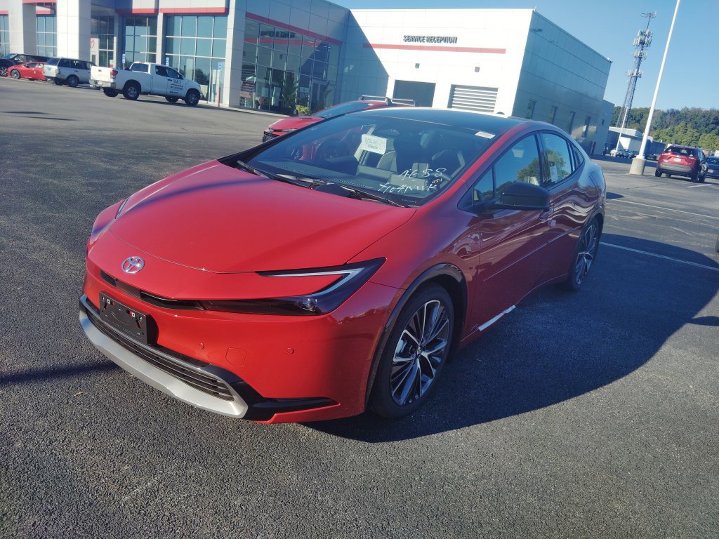 New 2027 Toyota Prius Limited w/ Limited Premium Package AWD/4WD image 2