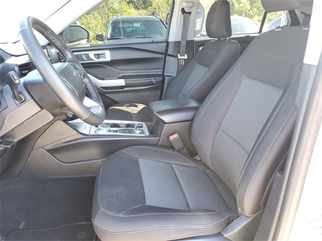 Used 2022 Ford Explorer XLT image 28