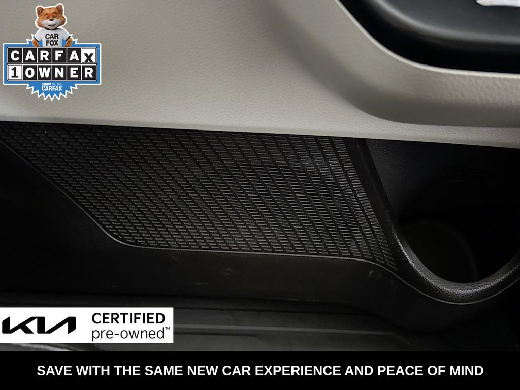 Certified 2024 Kia Carnival LX image 28