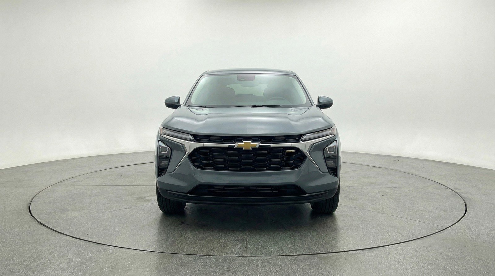 Used 2025 Chevrolet Trax LT w/ LT Convenience Package FWD image 2