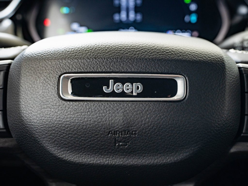 Used 2022 Jeep Grand Cherokee Limited 4xe image 27