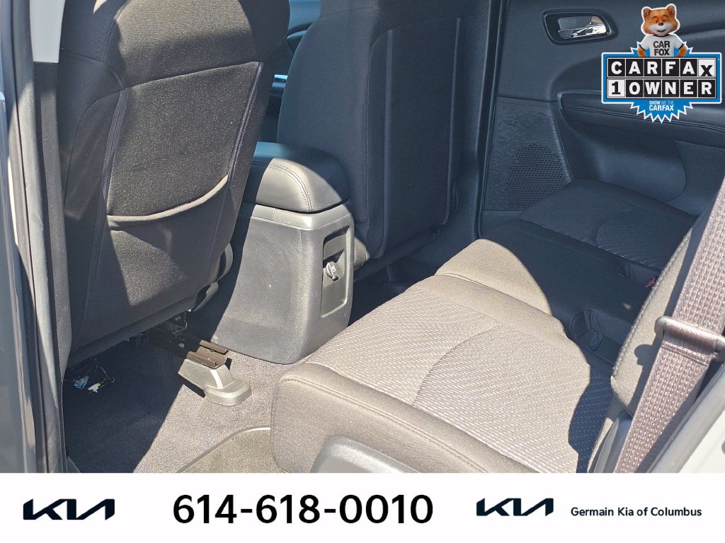 Used 2019 Dodge Journey SE FWD image 19