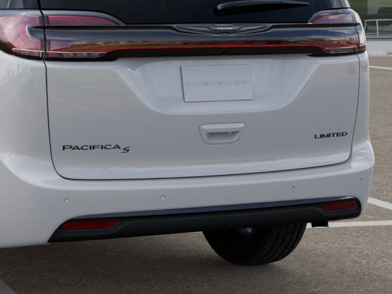 New 2026 Chrysler Pacifica Limited image 13