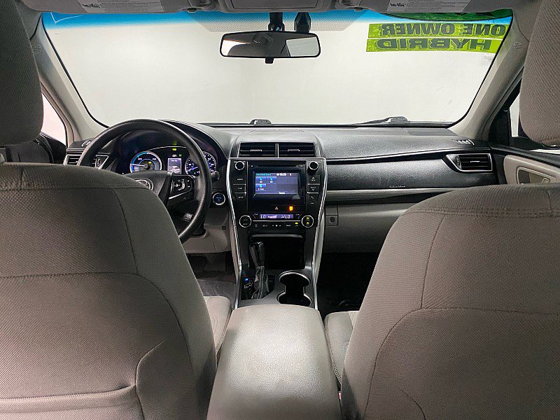 Used 2015 Toyota Camry LE image 25