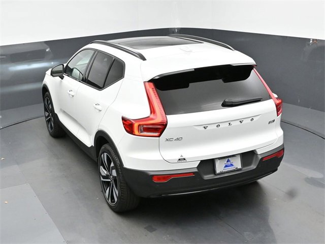 Used 2024 Volvo XC40 B5 Plus image 50