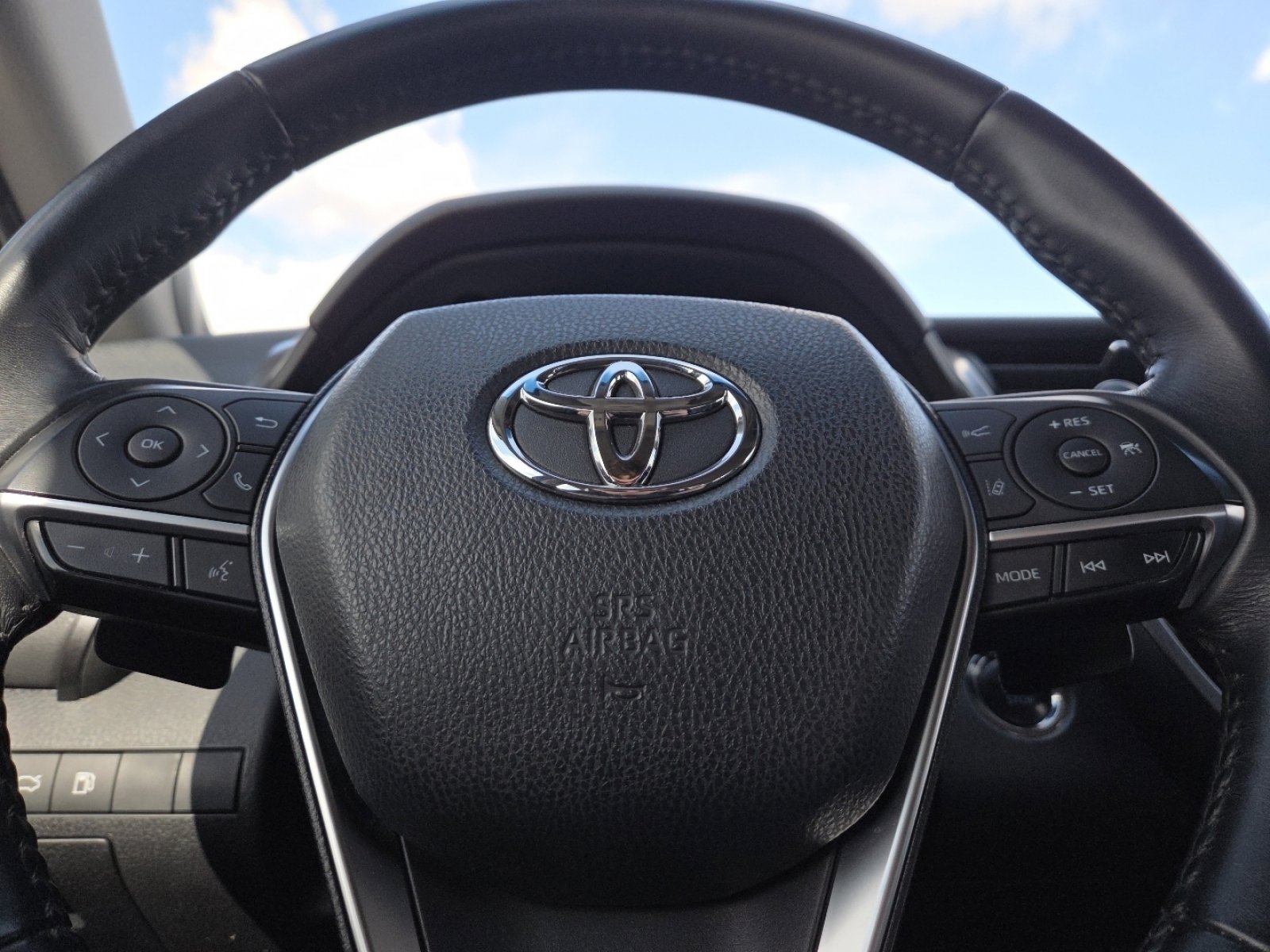 Used 2018 Toyota Camry XSE image 27