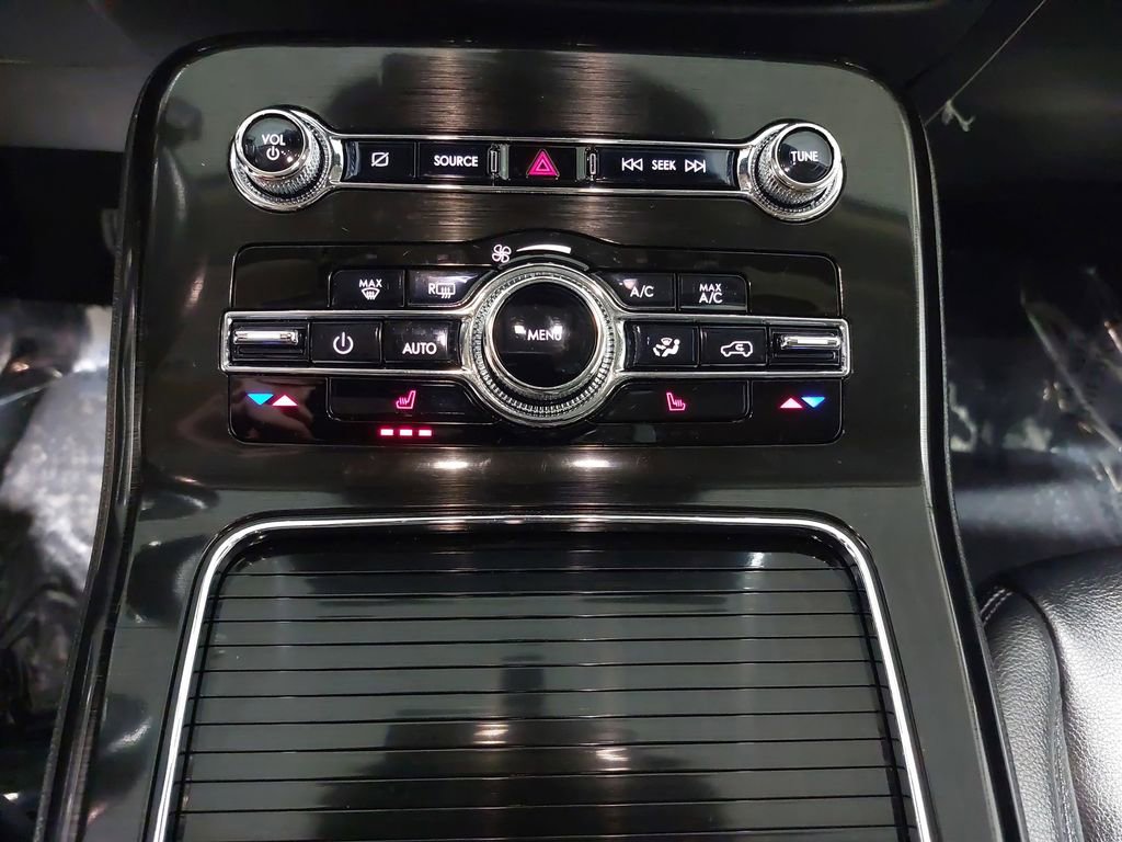 Used 2023 Lincoln Nautilus AWD w/ Premium Package image 21