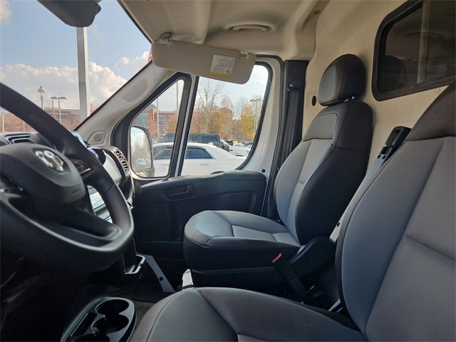 Used 2025 RAM ProMaster 2500 w/ Convenience Group image 9
