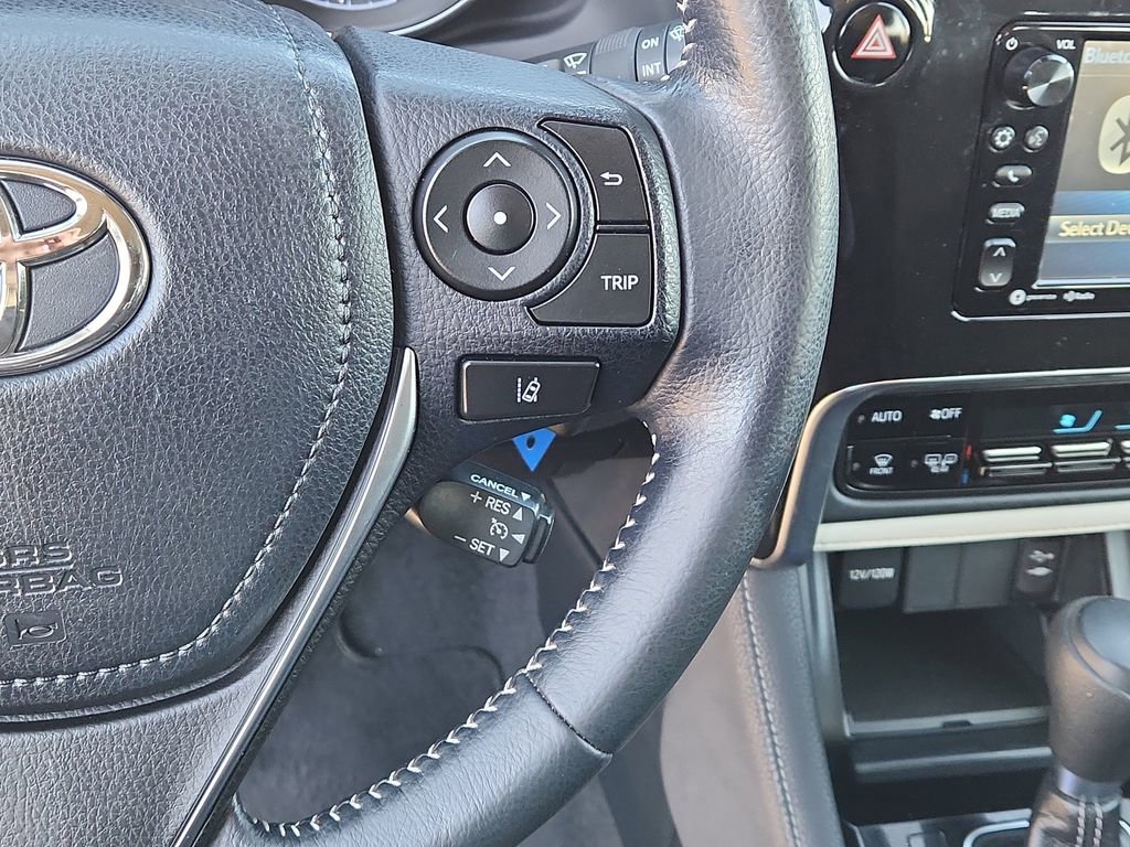 Used 2018 Toyota Corolla iM w/ Carpet Mat Package (TMS) FWD image 16