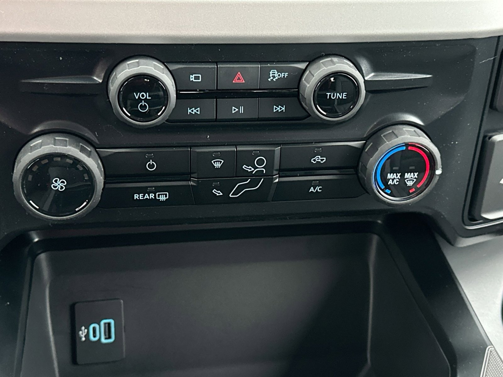 New 2026 Ford F350 XLT w/ 360-Degree Camera Package image 25