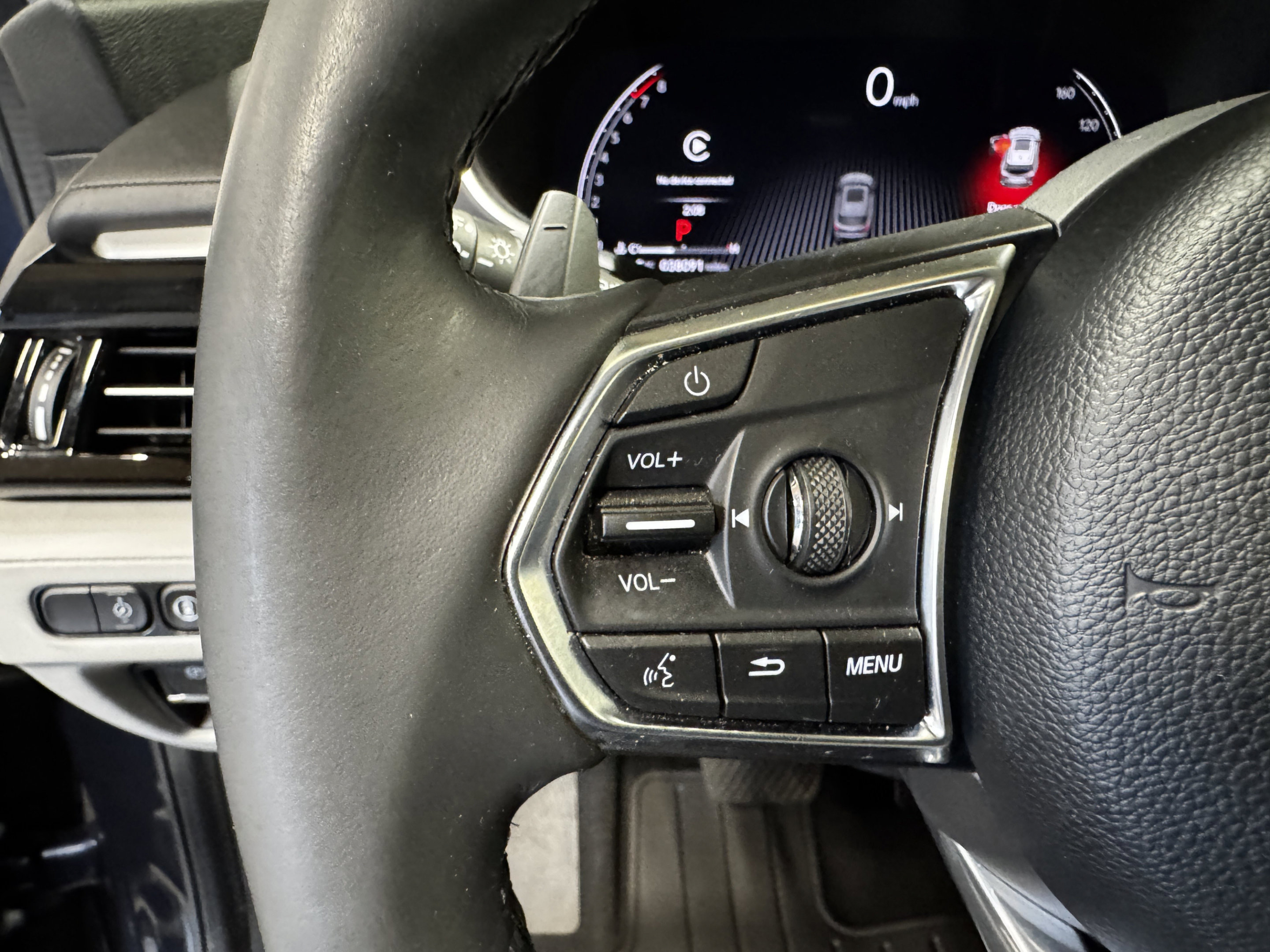 Certified 2025 Acura MDX w/ Technology Package AWD/4WD image 18