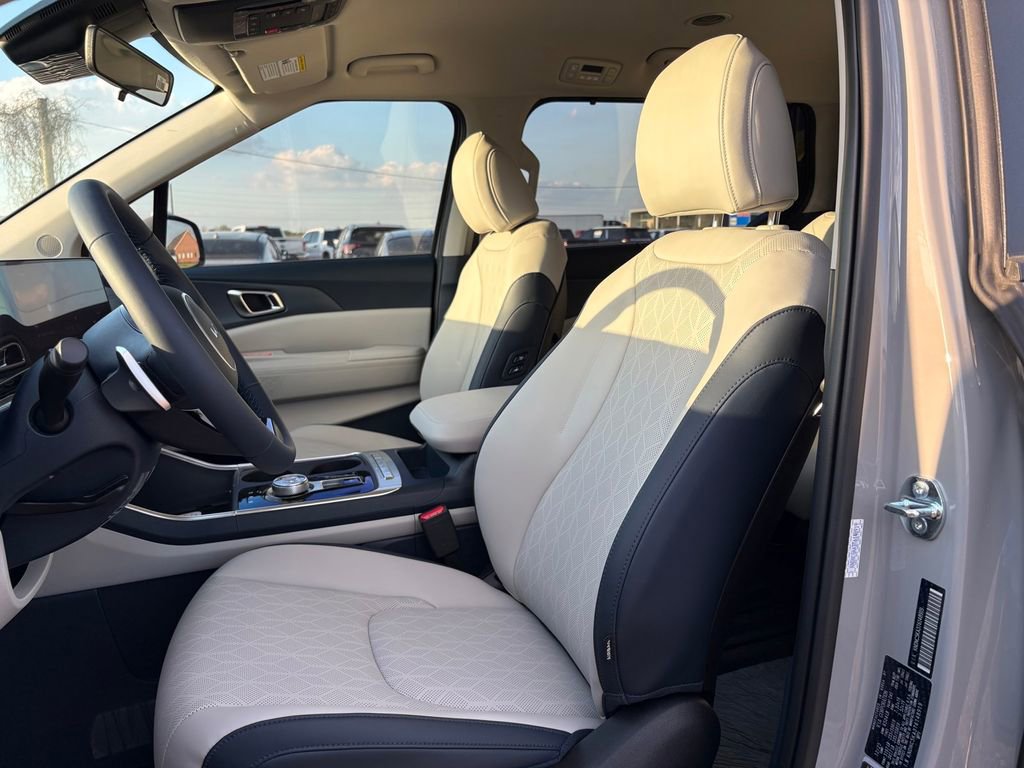 New 2026 Kia Carnival EX FWD image 12