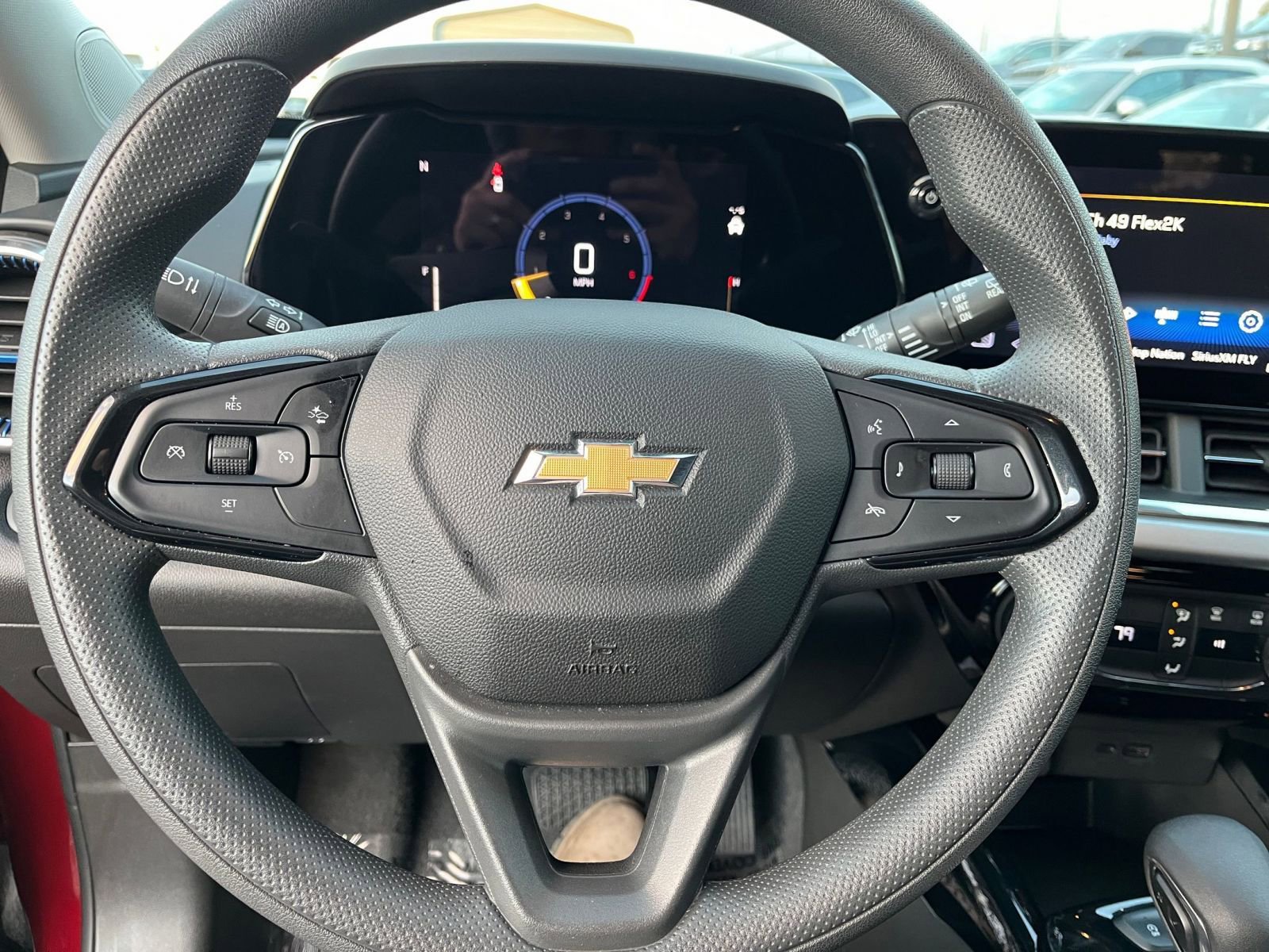 Used 2025 Chevrolet Trax LT FWD image 29