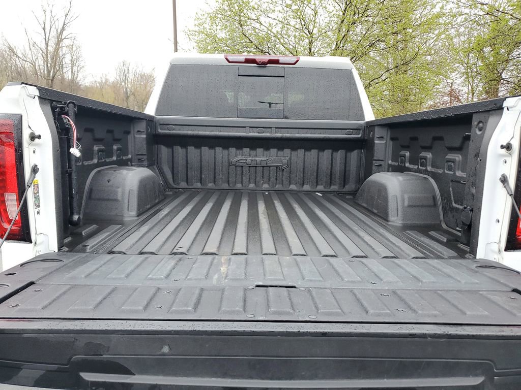 Used 2022 GMC Sierra 1500 AT4 w/ AT4 Premium Package image 9