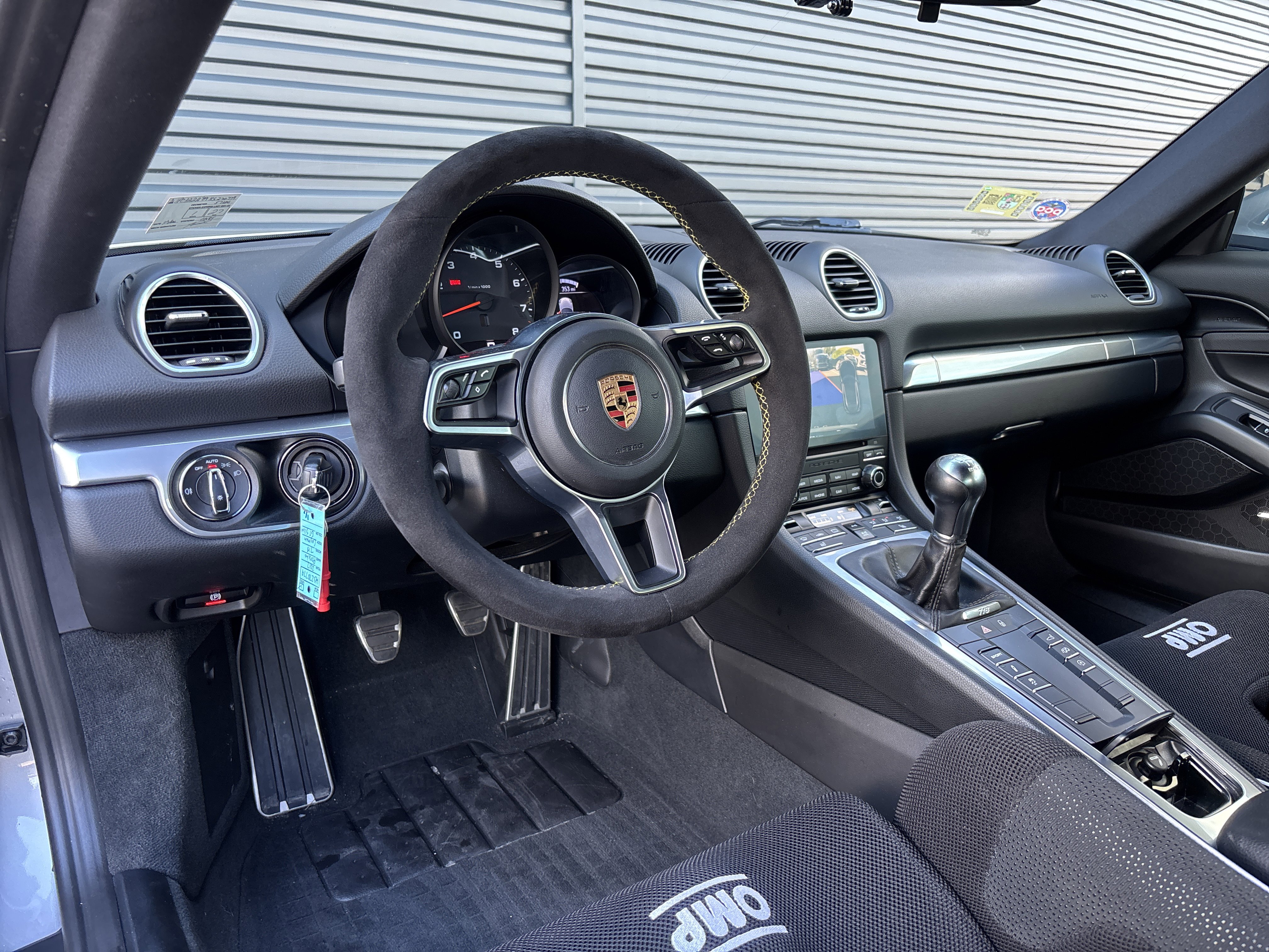 Used 2017 Porsche 718 Cayman image 12