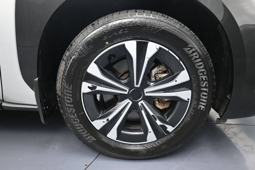Used 2024 Toyota bZ4X FWD w/ Weather Package image 5