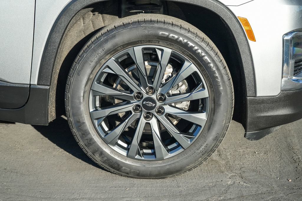Used 2023 Chevrolet Traverse RS w/ LPO, Floor Liner Package AWD/4WD image 11